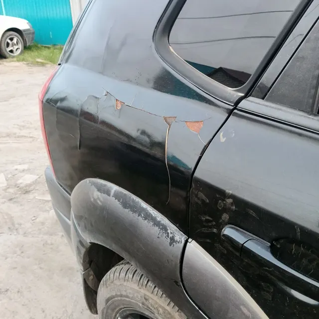 Автомобиль марки HYUNDAI модель Tucson 2005 г.в. VIN-номер KM8JN72D85U076737