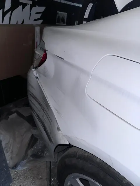 Легковой автомобиль марки: BMW, модель: 420D, год выпуска: 2013 г., кузов №: WBA3P11070F724257, идентификационный номер (VIN): WBA3p11070F724257, являющийся предметом залога, по требованиям ПАО «СОВКОМБАНК».