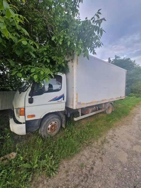Автомобиль марки Hyundai 77127-0000010-12 на базе, 2015 года выпуска (VIN: X89771277F0EV8032)