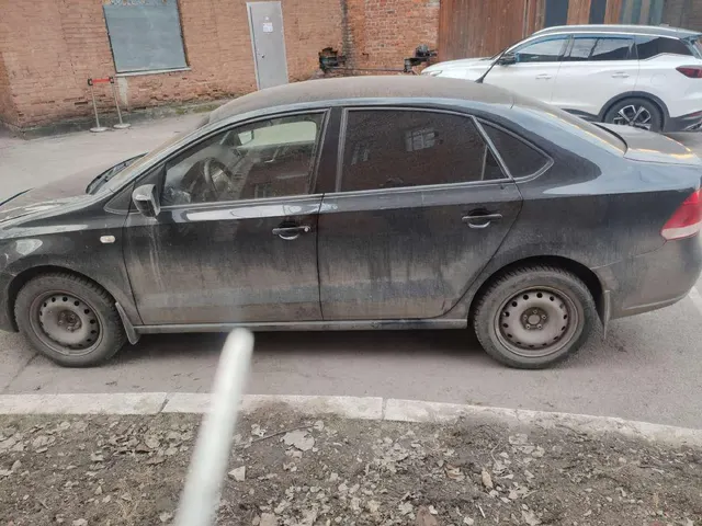 Автомобиль марки VOLKSWAGEN модель Polo 2015 г.в. VIN-номер XW8ZZZ61ZFG036966