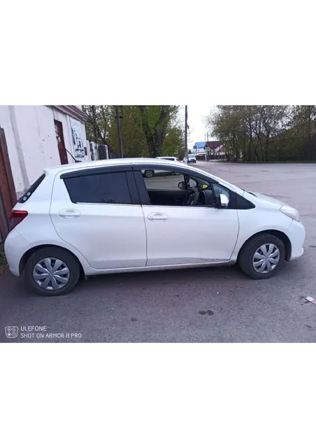 Автомобиль марки TOYOTA модель VITZ 2011 г.в. номер кузова KSP130-2005945