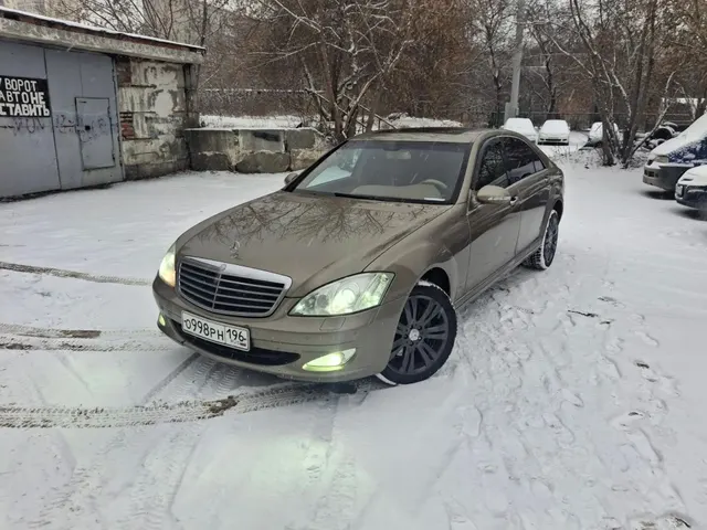 автомобиль марки Mercedes, модель S 350, 2008 года выпуска, VIN WDD2211561A240249