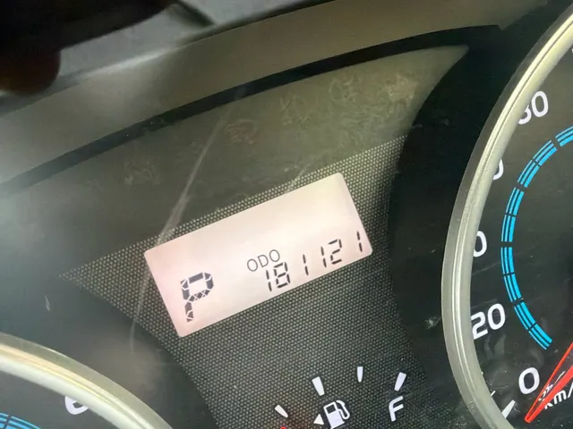 автомобиль марки: TOYOTA, модель: WISH 2011 г.в., кузов №: ZGE25-0018712
