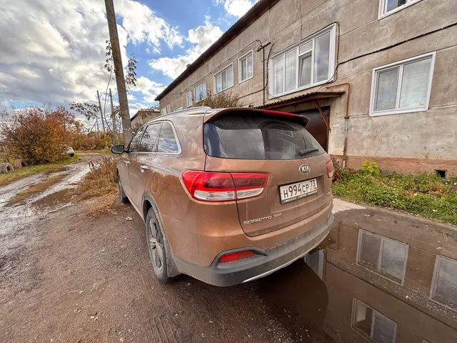 Автомобиль марки KIA модель Sorento 2015 г.в. VIN-номер XWEPH81BDF0000351