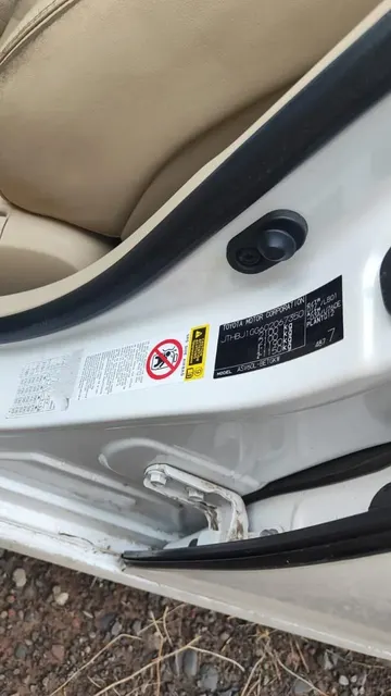 Автомобиль марки Lexus модель ES 250 2014 г.в. VIN-номер JTHBJ1GG602067350