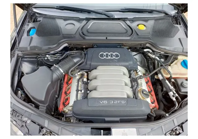 Легковой автомобиль марки: AUDI, модели: A8L, год выпуска: 2007 г., идентификационный номер (VIN): WAUZZZ4EX7N025389. В залоге у ПАО "Совокомбанк".