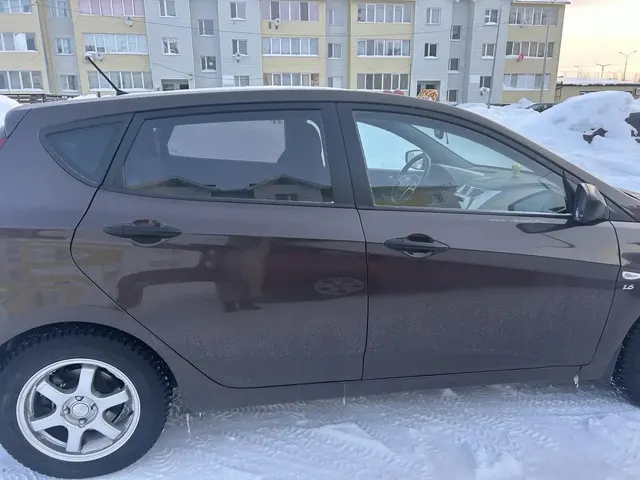 Легковой автомобиль марки: HYUNDAI, модели: Solaris, год выпуска: 2015 г., идентификационный номер (VIN): Z94CT51DBFR13428