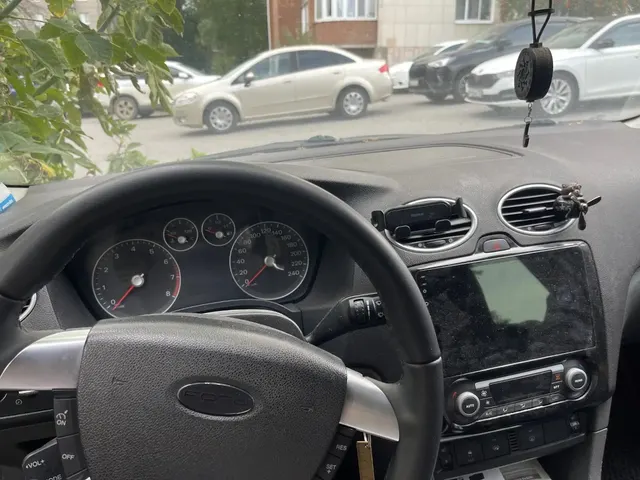 Автомобиль марки FORD модель Focus 2007 г.в. VIN номер WF04XXWPD47J13866. Находится в залоге ПАО "Совкомбанк".
