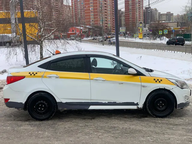 Автомобиль марки HYUNDAI модель Solaris 2016 г.в. VIN-номер Z94CT41CAHR501680