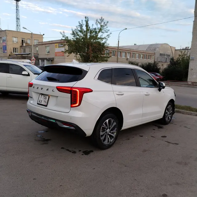 Автомобиль марки HAVAL модель JOLION 2023 г.в. VIN-номер LGWEE4A51PK667092
