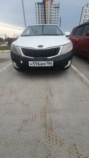 Автомобиль марки KIA модель Rio 2013 г.в. VIN-номер Z94CB41BADR115827