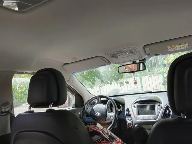 Автомобиль марки Hyundai модель ix35 2013 г.в., VIN-номер TMAJU81EDEJ481933