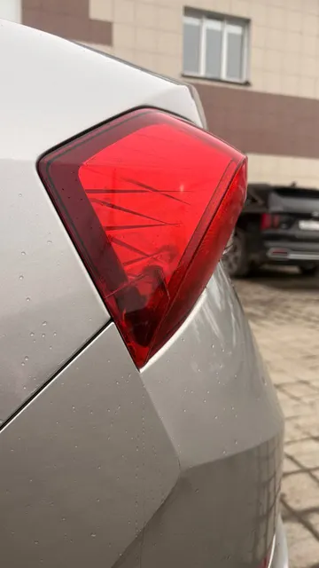Легковой автомобиль марки: SKODA, модели: Rapid, год выпуска: 2021, идентификационный номер (VIN): XW8AC2NHXMK122594. Находится в залоге у ПАО «Совкомбанк» (ИНН 4401116480).