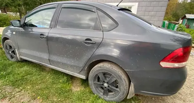 легковой автомобиль марки VOLKSWAGEN Polo, 2013 года выпуска, идентификационный номер (VIN): XW8ZZZ61ZEG005854