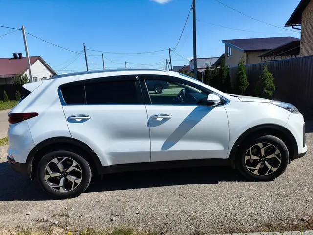 Легковой автомобиль марки: KIA модель: Sportage, год выпуска: 2020 г., идентификационный номер (VIN): XWEPH81ABM0045606, г/н Н999ЕУ68 цвет белый, находящейся в залоге у ПАО "Совкомбанк"