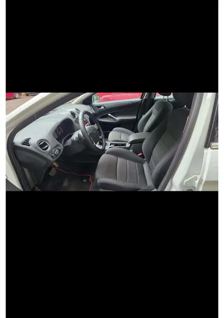 Автомобиль марки FORD модель Mondeo, 2014 г.в., VIN-номер X9FDXXEEBDEP76738, находится в залоге у ПАО «СОВКОМБАНК».