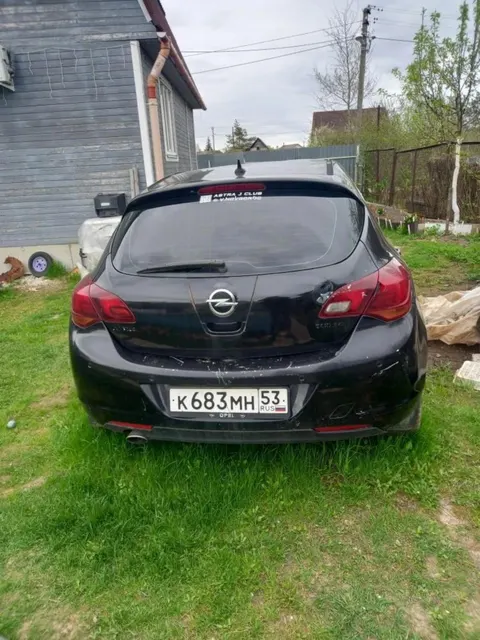 Автомобиль марки OPEL модель Astra 2010 г.в. VIN- номер W0LPE6DJ6BG063716