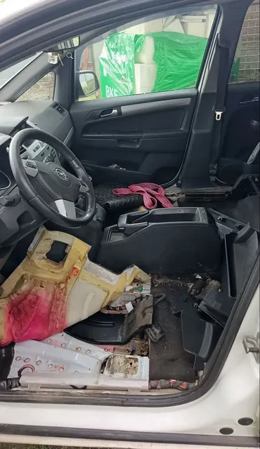 Автомобиль марки OPEL модель Zafira 2013 г.в. VIN-номер XWF0AHM75D0006801