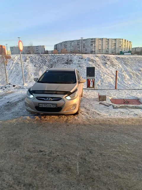 Автомобиль марки HYUNDAI модель Solaris 2012 г.в. VIN-номер Z94CU41DACR157129