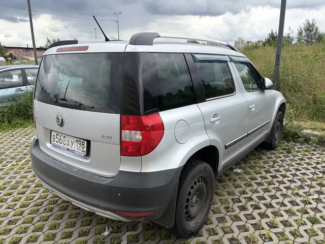 Легковой автомобиль марки: SKODA, модели: Yeti, год выпуска: 2013 г., идентификационный номер (VIN): TMBJJ45L0D6089583 Является предметом залога ПАО Совкомбанк