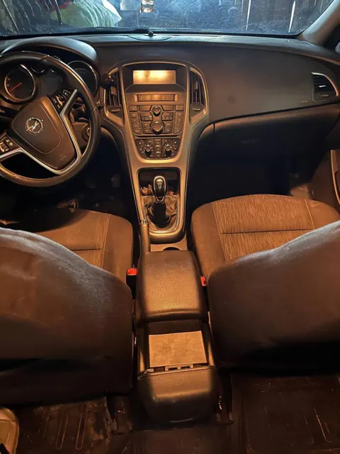 Легковой автомобиль марки: OPEL, модель: Astra, год выпуска: 2012 г., идентификационный номер (VIN): XUFPD6DD6D3003483.