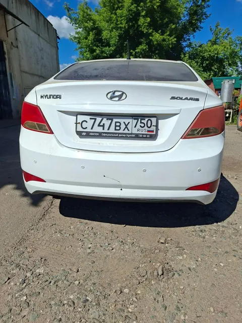 Автомобиль марки HYUNDAI модель Solaris 2013 г.в. VIN-номер Z94CT41DADR264310, находится в залоге у ПАО «Совкомбанк»