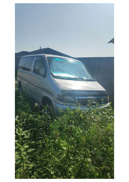 Легковой автомобиль марки: MAZDA, модель: BONGO FRIENDEE, год выпуска: 2000 г., кузов №: SGLR400928