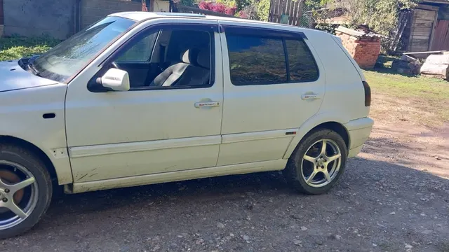 Автомобиль марки ФОЛЬКСВАГЕН модель ГОЛЬФ 1993 г.в. VIN-номер WVWZZZ1HZPW062098