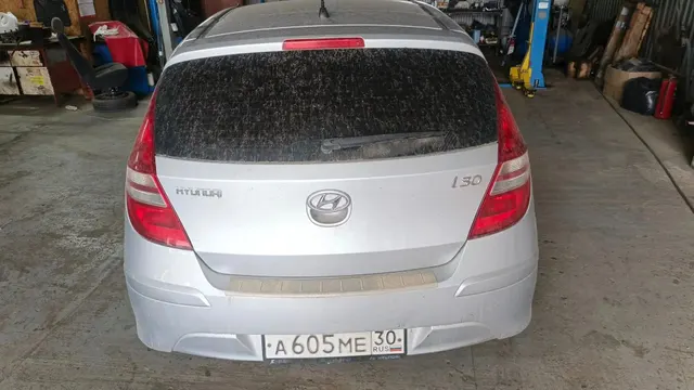 Автомобиль марки HYUNDAI модель I30, 1.4 GL MT 2010 г.в. VIN-номер TMADB51CABJ148325