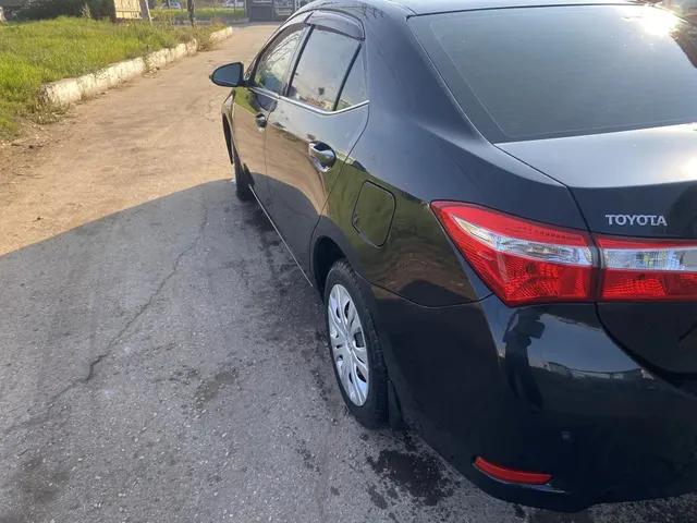 Автомобиль марки TOYOTA модель Corolla 2013 г.в. VIN-номер NMTBB3JE20R025217 (в залоге ПАО «Совкомбанк»)