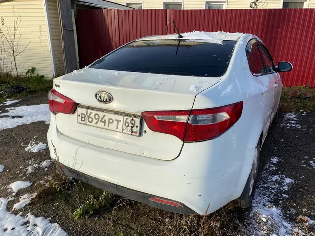 Автомобиль марки KIA модель Rio 2014 г.в. VIN-номер Z94CB41AAFR239475