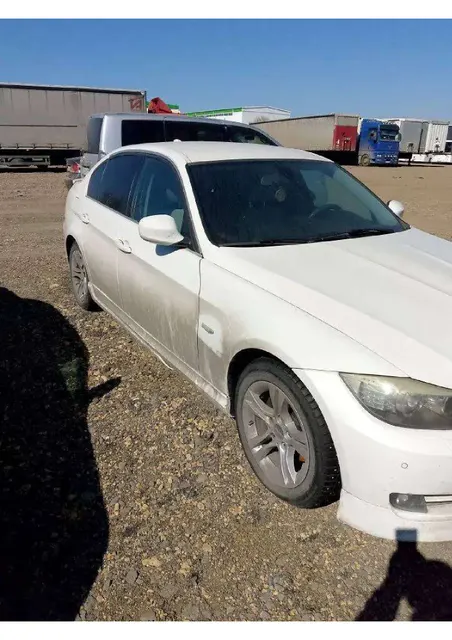 Автомобиль легковой, марка: BMW, модель: 320I, VIN: X4XPG98470E945524, гос. рег. номер: С893ТХ161, год изготовления: 2012