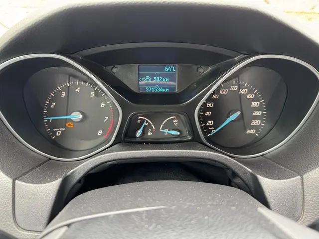 Автомобиль марки ФОРД модель ФОКУС 2012 г.в. VIN-номер X9FKXXEEBKCA80687