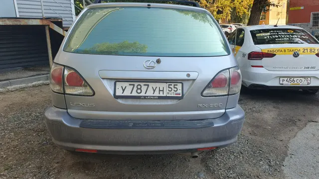 Автомобиль марки Lexus модель RX 300 2002 г.в. VIN-номер JTJHF10U220251256