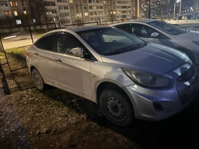 Автомобиль марки HYUNDAI модель Solaris 2011 года выпуска, VIN: Z94CT41CBBR037802