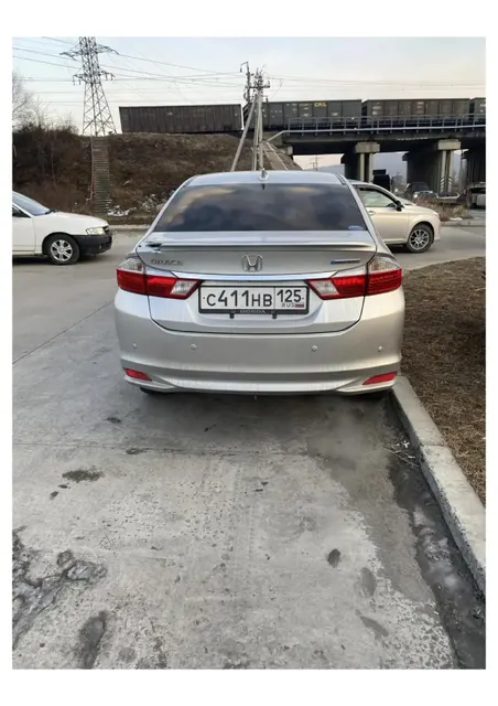 Автомобиль марки HONDA модель GRACE 2014 г.в., номер кузова GM4-1002332