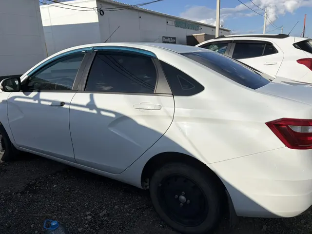Автомобиль марки LADA модель Vesta 2016 г.в. VIN-номер XTAGFL130GY015763