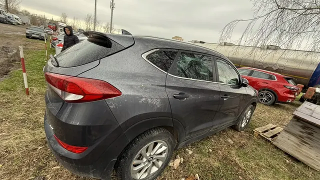 Автомобиль марки HYUNDAI, модель Tucson, 2017 г.в., VIN-номер XWEJC813DJ0007698