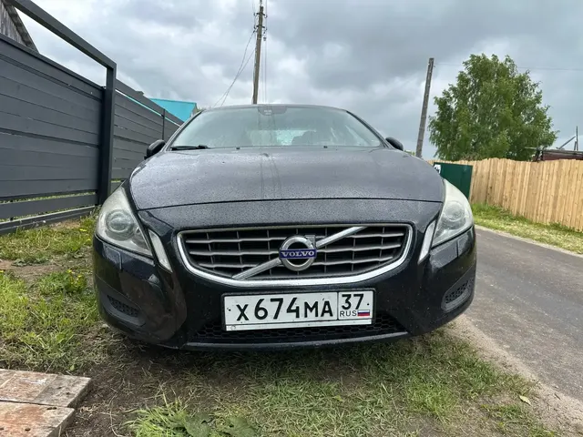 Автомобиль марки VOLVO модель S 60, 2012 года выпуска, идентификационный номер (VIN) YV1FS6250C2125033