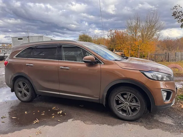 Автомобиль марки KIA модель Sorento 2015 г.в. VIN-номер XWEPH81BDF0000351