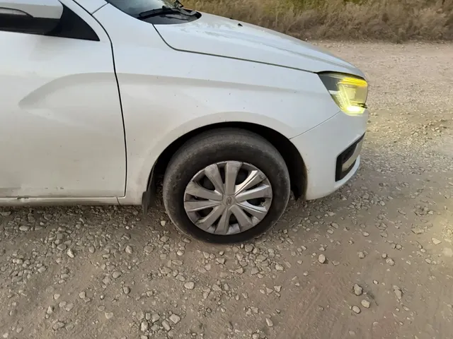 Автомобиль марки LADA модель VESTA 2024 г. в., VIN-номер XTAGFL110R0815820