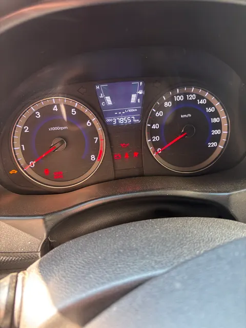HYUNDAI модель: Solaris