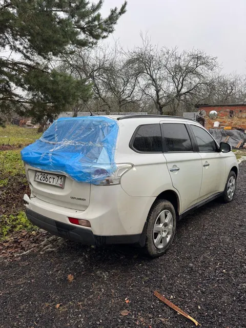 Автомобиль марки MITSUBISHI модель Outlander 2013 г.в. VIN-номер Z8TXTGF3WDM012856.