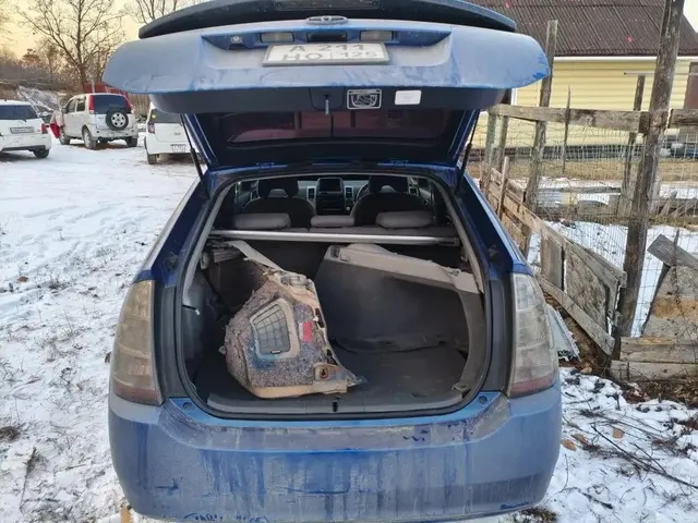 Легковой автомобиль марки: TOYOTA, модель: Prius, год выпуска: 2005 г., кузов №: NHW207031018