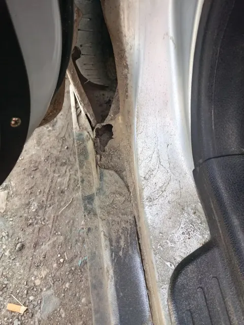 Автомобиль марки GEELY модель MK Cross 2013 г.в. VIN-номер X9W215701D0012281. Является предметом залога ПАО Совкомбанк