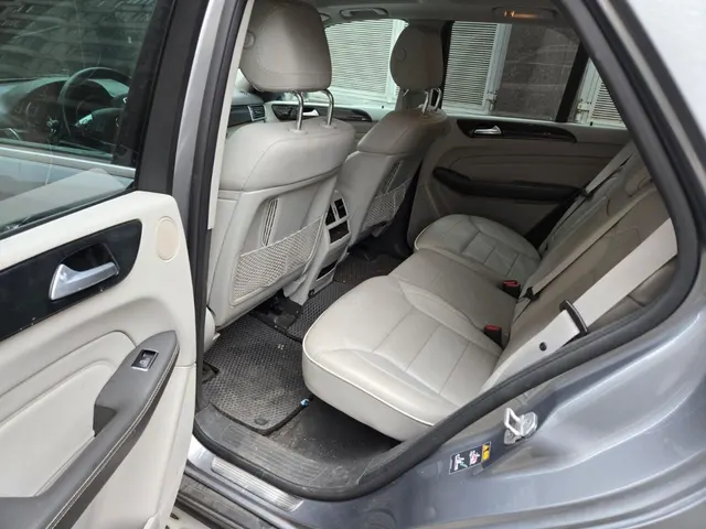 Легковой автомобиль марки: MERCEDES-BENZ модель: ML 400 4 MATIC