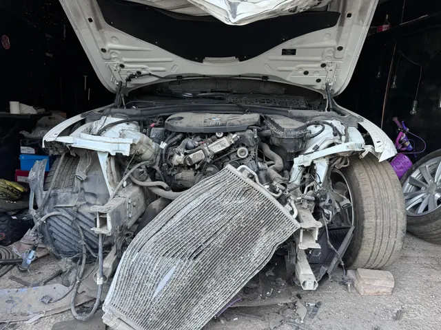 Легковой автомобиль марки: BMW, модель: 420D, год выпуска: 2013 г., кузов №: WBA3P11070F724257, идентификационный номер (VIN): WBA3p11070F724257, являющийся предметом залога, по требованиям ПАО «СОВКОМБАНК».