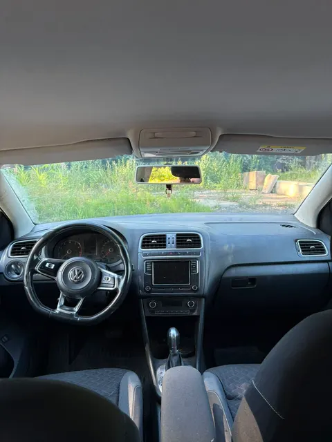 Автомобиль марки VOLKSWAGEN модель POLO 2019 г.в. VIN-номер XW8ZZZ61ZLG007271 в залоге у ПАО "Совкомбанк"