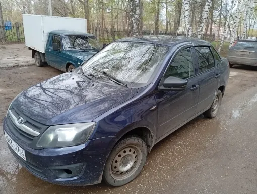 автомобиль марки LADA модель Granta 2014г.в., VIN-номер ХТA2019010Е0288619 является предметом залога ПАО "Совкомбанк"