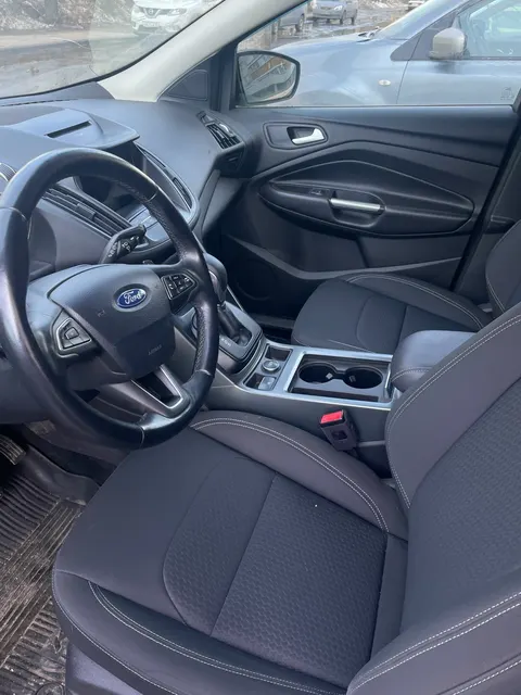 Автомобиль марки FORD модель Kuga 2018 г.в. VIN-номер Z6FAXXESMAJB15122. Установленный заводом-изготовителем штатный двигатель модели М8МВ мощностью 150 л.с., заменен на двигатель модели М9MD мощностью 182 л.с, не входящий в линейку двигателей, предлагаемых заводом-изготовителем для данного транспортного средства